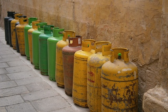 Kurs na wymianę butli LPG w wózkach.