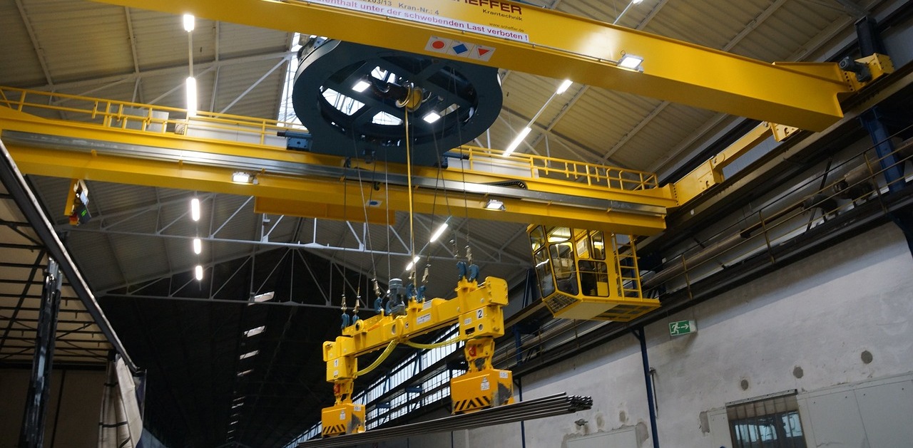 czym są suwnice specjalne?